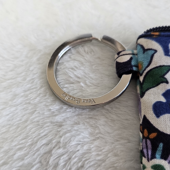 Vera Bradley ID Card Holder Lisbon Medallion Coin Pouch Zipper Key Ring Keychain - Picture 4 of 4